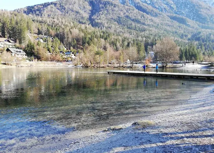 Apartma Viktorija Apartment *