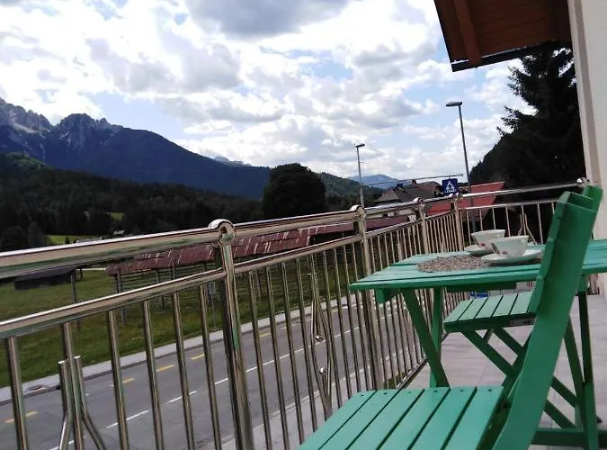 Apartma Viktorija Apartment *