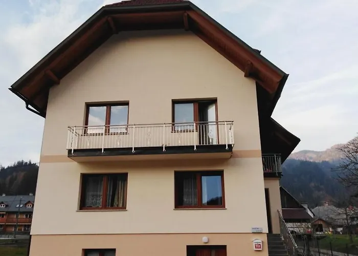 Apartma Viktorija Apartment