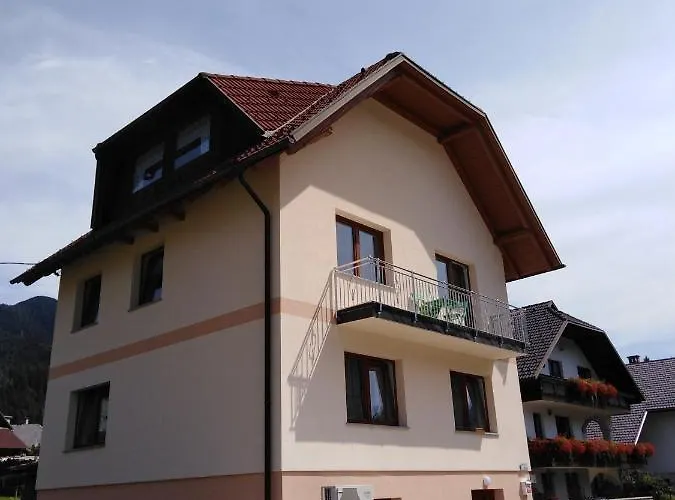 Apartma Viktorija Apartment *